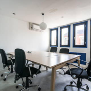Bureau privé 20 m² 6 postes Coworking Rue Lépine Pantin 93500 - photo 4
